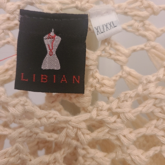 Crocheted top - Picture 2 of 2